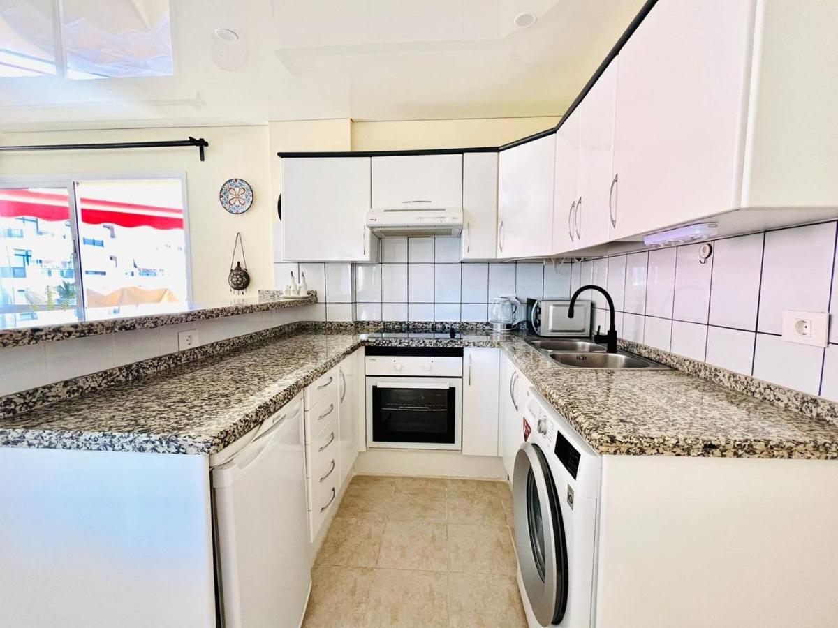Apartamento Cozy Beachfront Flat With Pool & Panoramic Sea View Terrace Puerto de Santiago  Exterior foto