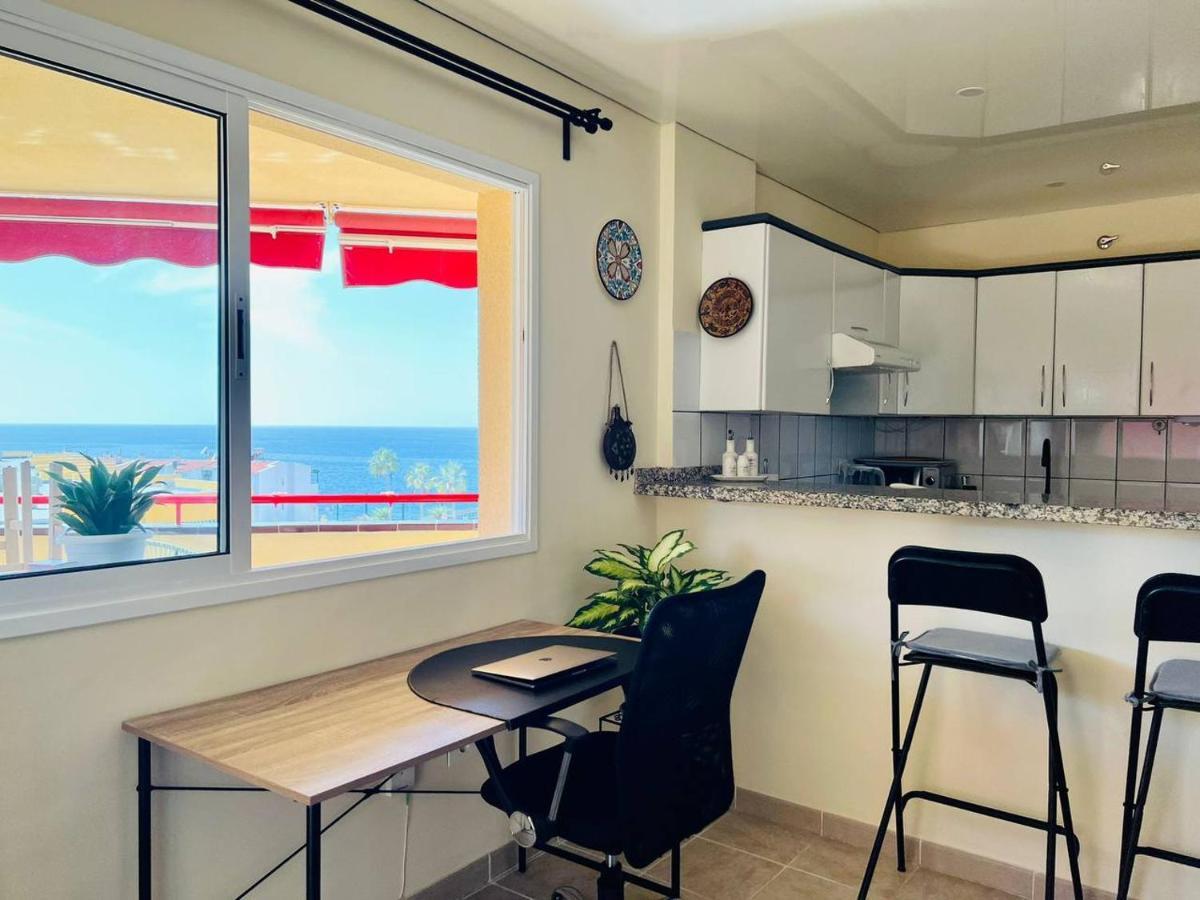 Apartamento Cozy Beachfront Flat With Pool & Panoramic Sea View Terrace Puerto de Santiago  Exterior foto